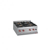 Gas cooker with 4 burners